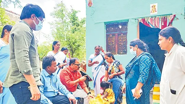 చంద్రికకు వైద్య సేవలు అందించండి