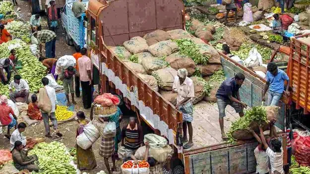 మార్కెట్‌ ఫీజు రూ.748.45 కోట్లు వసూలు