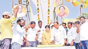 మత్య్సకారుల మధ్య వేమిరెడ్డి సందడి