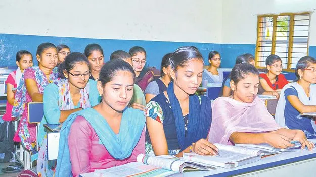 బీసీ గురుకుల డిగ్రీ కాలేజీల్లో ప్రవేశాలు 