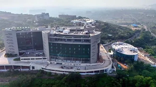 విశాఖకు మరో 3 డేటా సెంటర్లు 