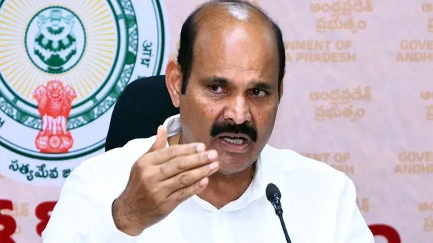 నేతన్నల సేవలో!