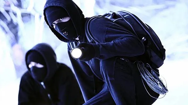 రైళ్లలో దొంగల హల్‌చల్‌! 