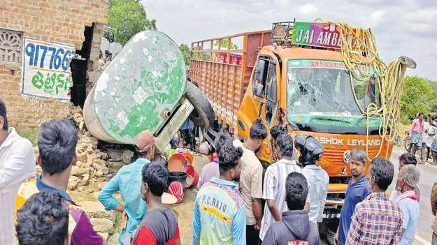 దూసుకొచ్చిన మృత్యువు 
