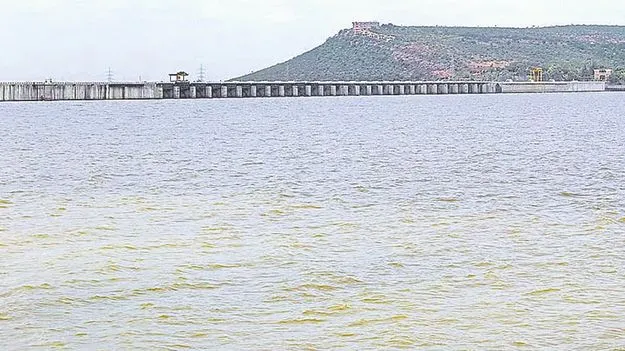 నిండుతున్న ఆలమట్టి!