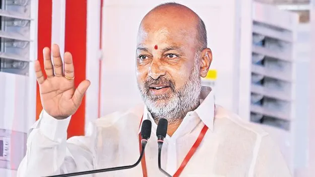పార్టీకి తలవంపులు తేను