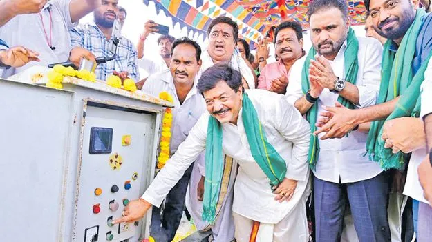 తూర్పుడెల్టా కాలువకు సాగునీరు విడుదల 