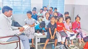 ఏడాదైనా రిలీవ్‌ చేయరా?
