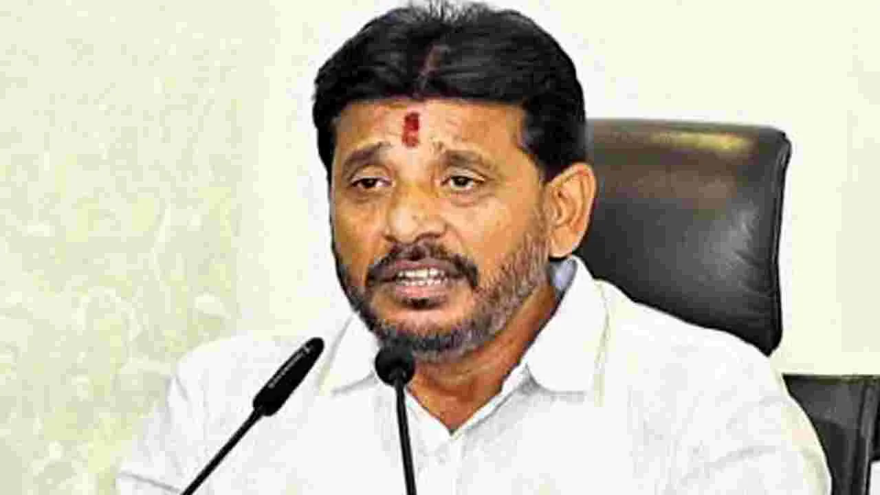 పోలీసు విచారణకు దువ్వాడ గైర్హాజరు