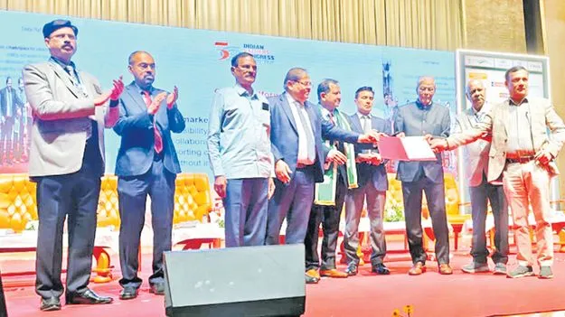 ‘ఆదిత్య’లో ఎంఎస్‌సీ రియల్‌ ఎస్టేట్‌ వాల్యుయేషన్‌ కోర్సు ప్రారంభం