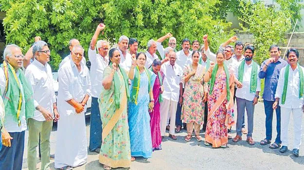 ఆ చీడ పురుగులకు..ఏ మందు వాడాలో మాకు తెలుసు!