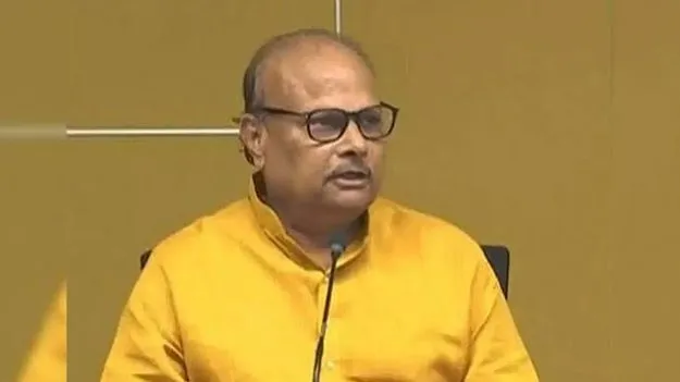 బీసీలకు 34శాతం రిజర్వేషన్లు అభినందనీయం: యనమల