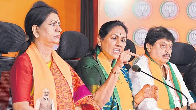 దేశాన్ని ముక్కలు చేయడమే కాంగ్రెస్‌ లక్ష్యం