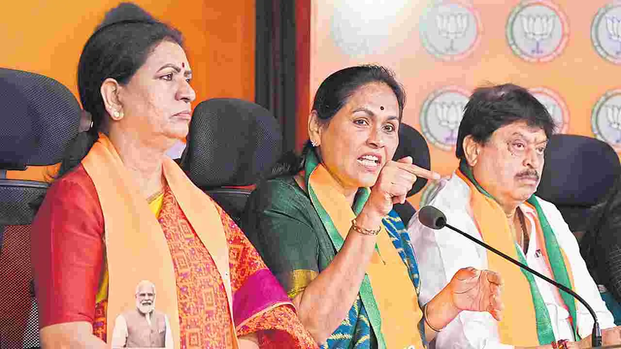 దేశాన్ని ముక్కలు చేయడమే కాంగ్రెస్‌ లక్ష్యం