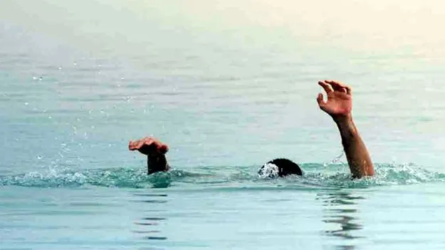 గోదావరిలో గల్లంతై మామ, అల్లుడు మృతి