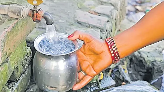 గొంతెండుతున్న గ్రామాలకు నీళ్లు! 