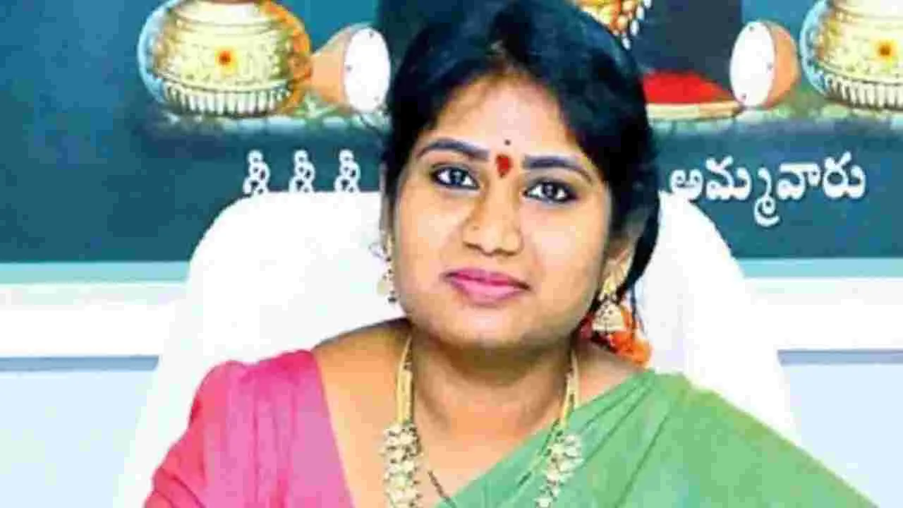 దేవదాయ శాఖ ఏసీ శాంతి రిమాండ్‌ పొడిగింపు