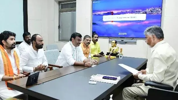 సీఎంతో బీజేపీ రాష్ట్ర అధ్యక్షుడు మాధవ్‌ భేటీ 