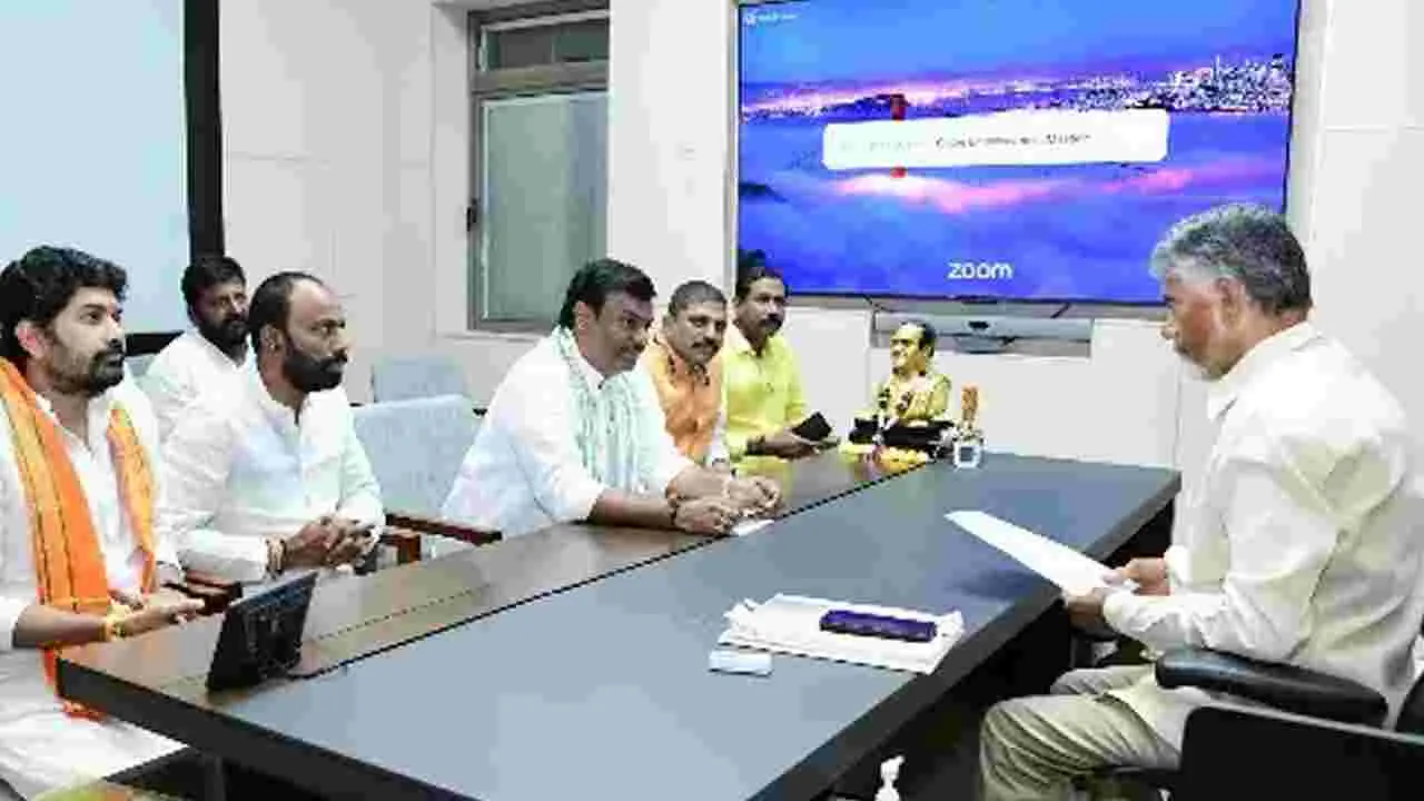 సీఎంతో బీజేపీ రాష్ట్ర అధ్యక్షుడు మాధవ్‌ భేటీ