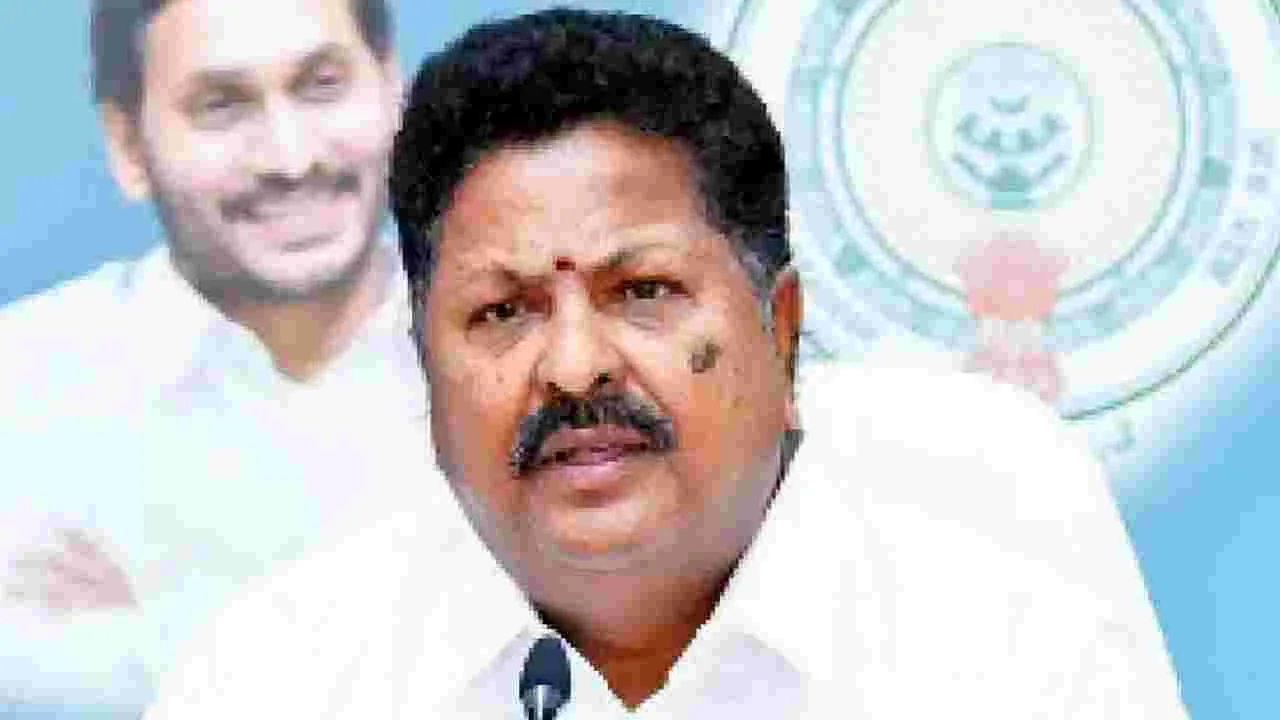 మద్యం రవాణా కాంట్రాక్టు కేసులో.. మాజీ మంత్రి కారుమూరికి సిట్‌ నోటీసులు