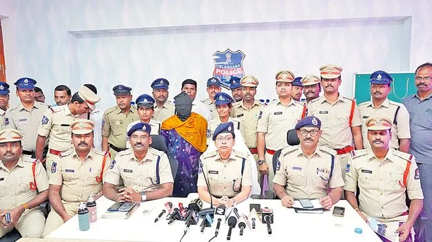 హత్యలతోనే ఉపాధి!