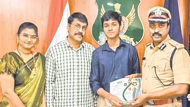 ఈగల్‌ టీం పిల్లలకు ఎక్సలెన్సీ అవార్డులు