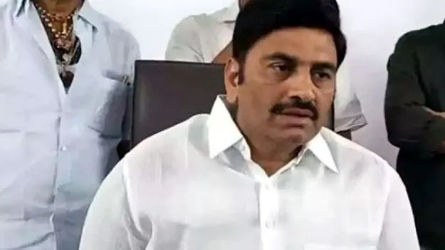 అనుకున్న సమయానికి రామాలయం పూర్తి:  రఘురామ 