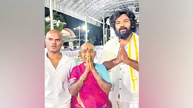 క్షమాపణలు చెప్పిన పవన్‌ అభిమానులు
