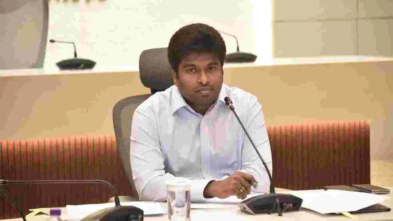 గల్లంతైన మత్స్యకారుల కోసం ముమ్మర గాలింపు..