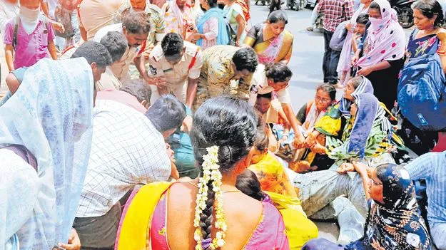 మా ఉద్యోగాలు తొలగించొద్దు