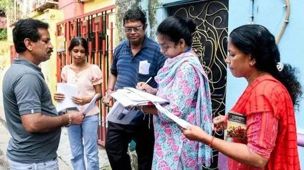 ఓటర్ల వివరాల సేకరణకు వీలుకాని ఎన్యుమరేషన్‌ ఫారాలు 43.62 లక్షలు