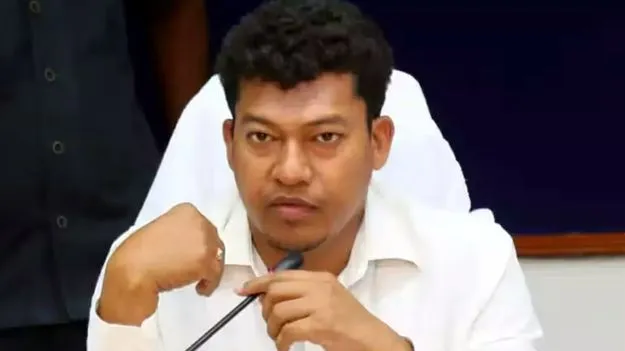 సీదిరికి బిగుస్తున్న ఉచ్చు