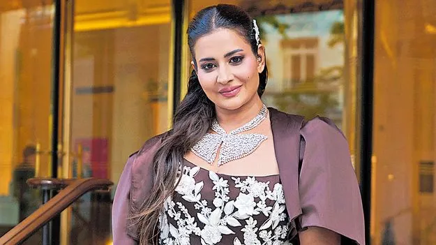 ప్యారిస్‌ ఫ్యాషన్‌వీక్‌లో మెరిసిన సుధారెడ్డి