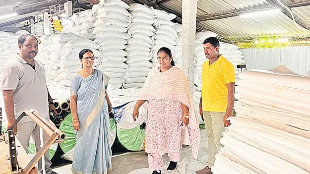 పెద్ద అంబర్‌పేటలో నకిలీ ఎరువుల తయారీ!