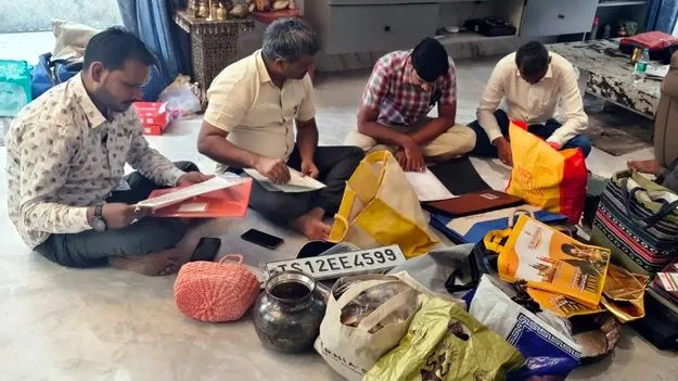 భీమ్‌రెడ్డి బినామీలకు నోటీసులు?