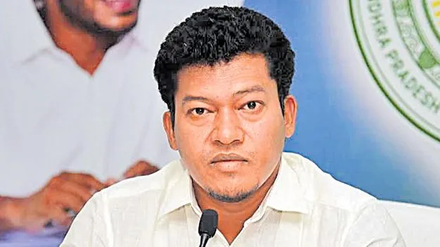 సీదిరి వ్యవహారంలో పట్టుబిగిస్తున్న పోలీసులు