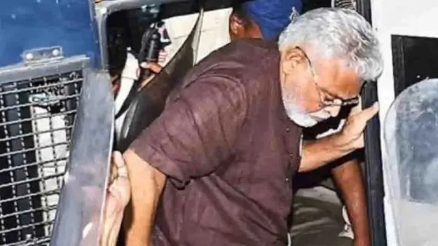 మీ సంగతి తేలుస్తా... తాట తీస్తా