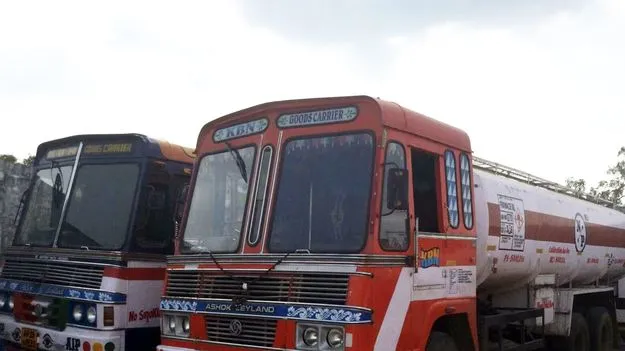 అంతా తారు...మారు!