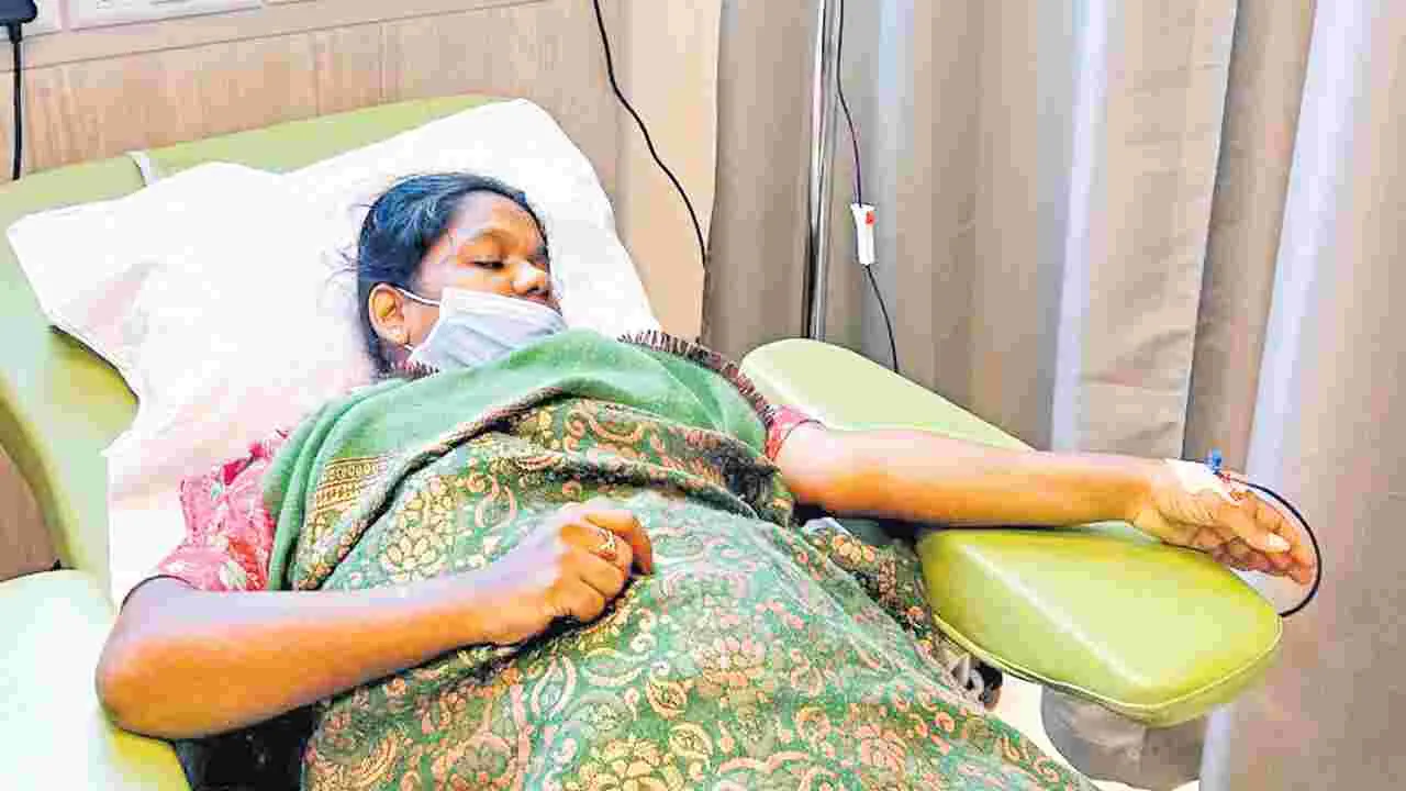 అమ్మానాన్నా లేరు.. నన్ను ఆదుకోరూ!