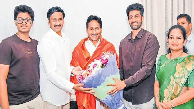 మండలిలో మూడో రోజూ అదే తీరు