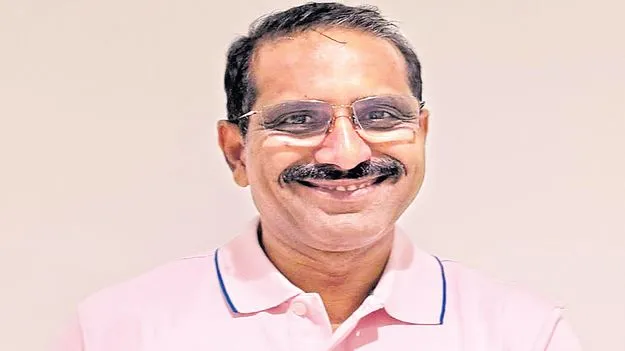రెడ్కోలో అవినీతి తిమింగలం