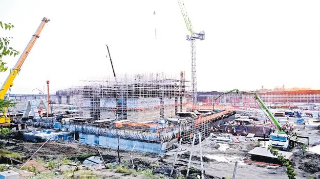 పడి లేచిన కెరటంలా