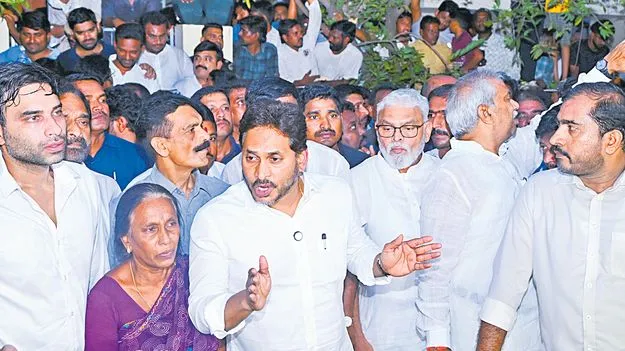 సాయికృష్ణ కేసును సీబీఐకి అప్పగించాలి!