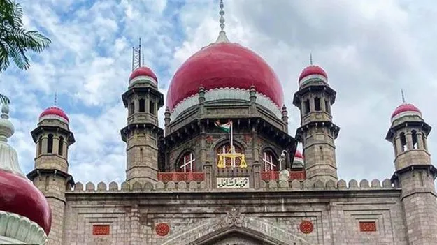 జడ్జిల నియామకాలపై న్యాయవాదుల ధర్నా