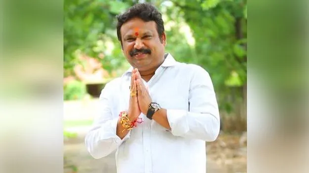 రూ.50 కోట్లు తీసుకుని ప్రభుత్వ భూమిని ప్రైవేటు పరం చేసిన కేటీఆర్‌