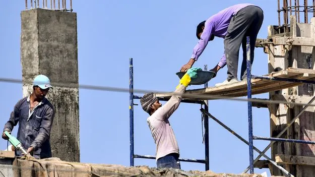 లేబర్‌ కష్టాలు..!