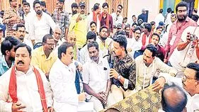 కూటమితోనే ముందుకెళ్లాలి