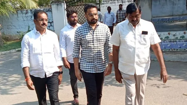 మీ బాస్‌ ఎవరు?