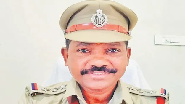 వీఆర్‌కు కాశీబుగ్గ సీఐ