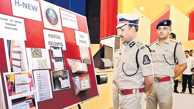 స్పీడ్‌ పోస్టులో గంజాయి